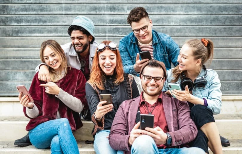 18468-studenti-socialni-site